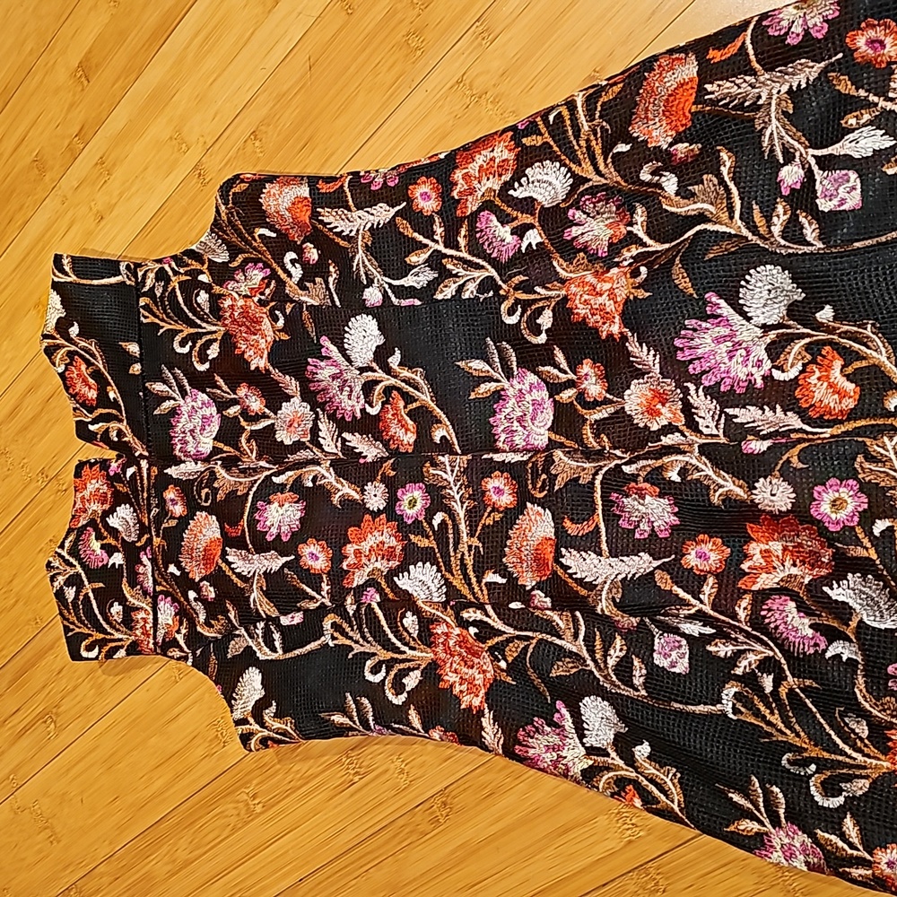 White House Black Market Embroidered Floral Sheath Dress - Picture 8 of 8